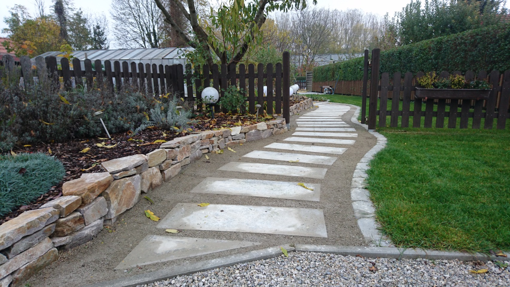 Trittplatten - g&d Gartengestaltung